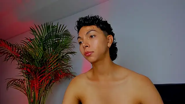 xhenisa  online show from 20, 11, 2025