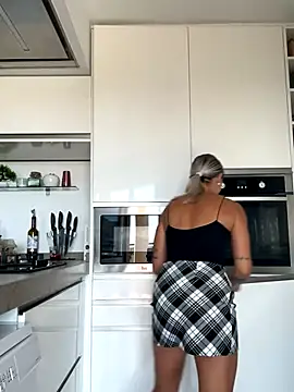 petrouchkaaa  online show from 15, 9, 2025