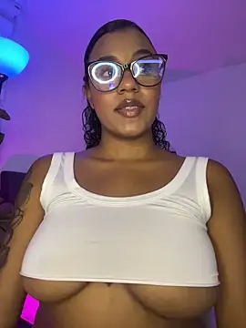 charlotteeruss online show from 5, 11, 2025