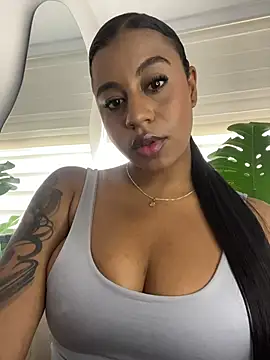 charlotteeruss online show from 7, 11, 2025