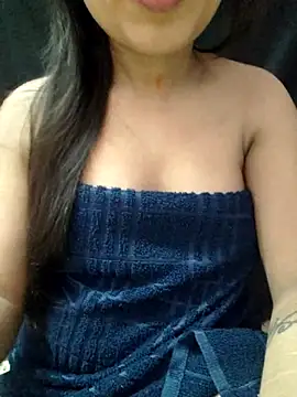 Snapshot of Roshni_98 chatting on 14, 10, 2025 Roshni 98 online show from 14, 10, 2025