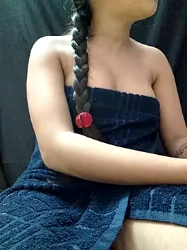 Snapshot of Roshni_98 chatting on 3, 7, 2026 Roshni 98 online show from 3, 7, 2026