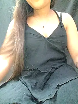 Snapshot of Roshni_98 chatting on 13, 7, 2026 Roshni 98 online show from 13, 7, 2026