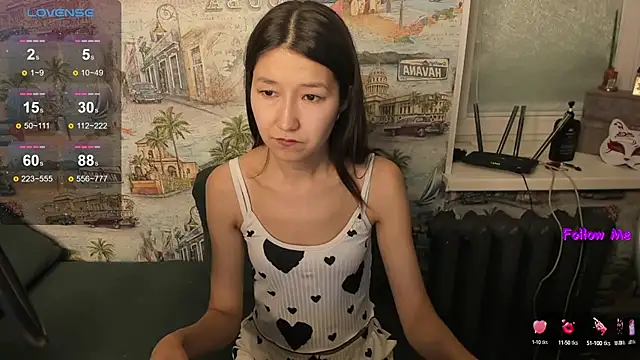 Snapshot of LeyylaStoone chatting on 15, 10, 2025 LeyylaStoone online show from 15, 10, 2025