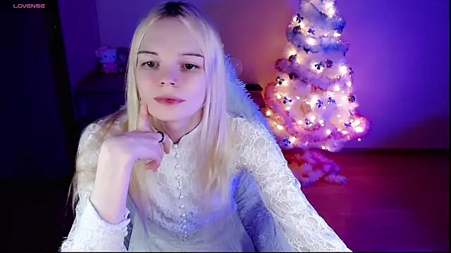 Snapshot of Emily_Nyaffee chatting on 22, 12, 2024 Emily Nyaffee online show from 22, 12, 2024