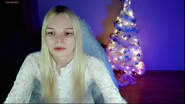 Snapshot of Emily_Nyaffee chatting on 26, 12, 2024 Emily Nyaffee online show from 26, 12, 2024