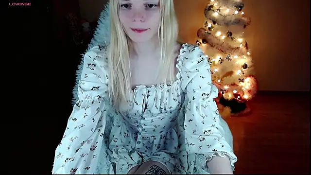 Snapshot of Emily_Nyaffee chatting on 8, 1, 2025 Emily Nyaffee online show from 8, 1, 2025