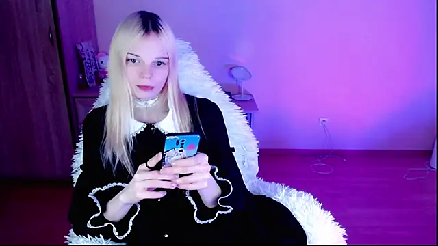 Snapshot of Emily_Nyaffee chatting on 28, 1, 2025 Emily Nyaffee online show from 28, 1, 2025