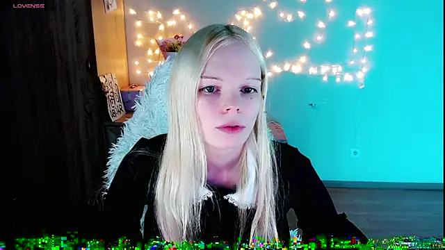 Snapshot of Emily_Nyaffee chatting on 28, 2, 2025 Emily Nyaffee online show from 28, 2, 2025