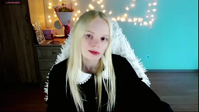 Snapshot of Emily_Nyaffee chatting on 1, 3, 2025 Emily Nyaffee online show from 1, 3, 2025