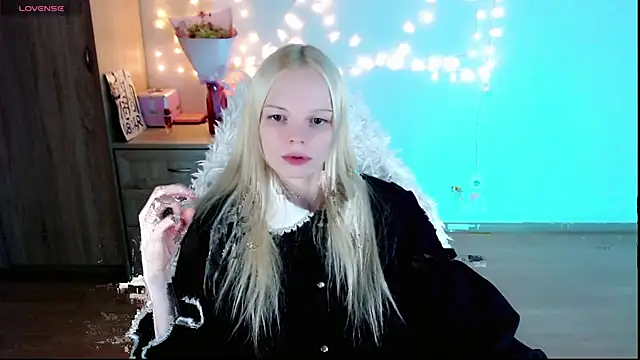 Snapshot of Emily_Nyaffee chatting on 2, 3, 2025 Emily Nyaffee online show from 2, 3, 2025