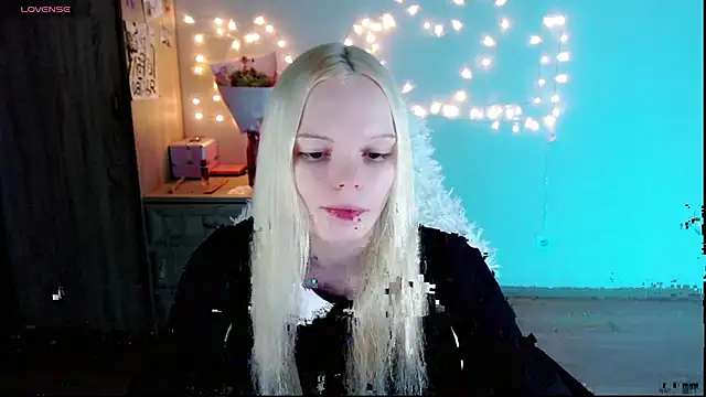 Snapshot of Emily_Nyaffee chatting on 4, 3, 2025 Emily Nyaffee online show from 4, 3, 2025