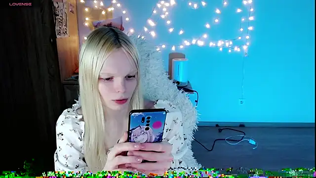 Snapshot of Emily_Nyaffee chatting on 23, 3, 2025 Emily Nyaffee online show from 23, 3, 2025