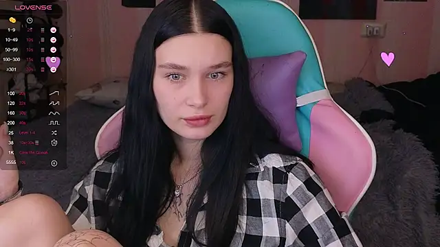 Snapshot of Amanda_Tender chatting on 9, 1, 2025 Amanda Tender online show from 9, 1, 2025