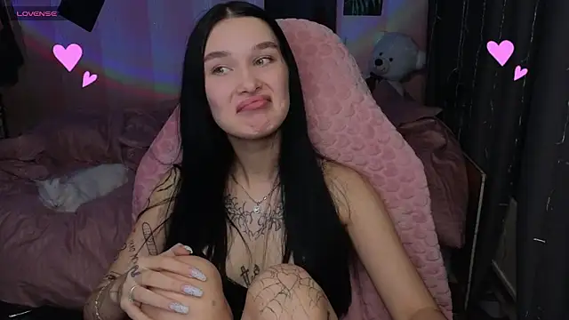 Snapshot of Amanda_Tender chatting on 20, 10, 2025 Amanda Tender online show from 20, 10, 2025