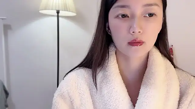Snapshot of A-xena chatting on 4, 1, 2025 A-xena online show from 4, 1, 2025