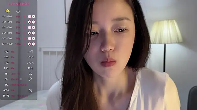 Snapshot of A-xena chatting on 16, 2, 2025 A-xena online show from 16, 2, 2025