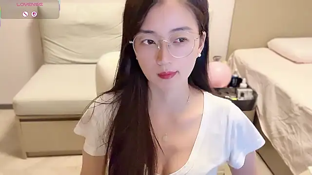Snapshot of A-xena chatting on 24, 9, 2025 A-xena online show from 24, 9, 2025