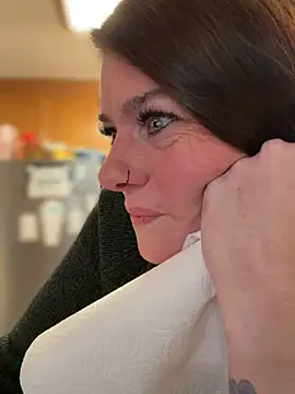 LadyLena1 online show from 3, 12, 2025