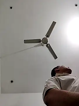 Snapshot of ZIMMY25 chatting on 4, 11, 2025 ZIMMY25 online show from 4, 11, 2025