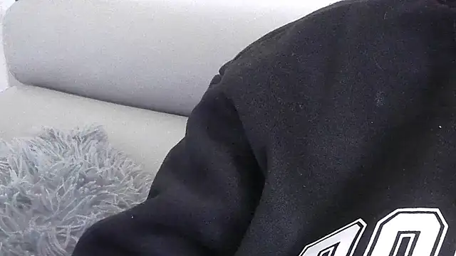 Snapshot of sarametisse26 chatting on 15, 1, 2025 sarametisse26 online show from 15, 1, 2025