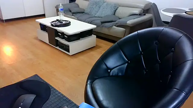 sarametisse26 online show from 17, 12, 2025