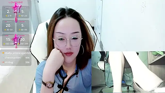 Snapshot of -orange_ chatting on 19, 1, 2025 -orange online show from 19, 1, 2025