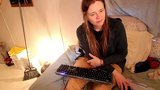 xxpixeyxx online show from 25, 3, 2026