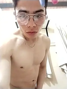 Hachee2003 online show from 11, 3, 2026