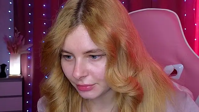 Snapshot of Day-off chatting on 27, 11, 2025 Day-off online show from 27, 11, 2025