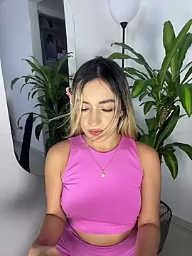 Snapshot of alison_collins chatting on 3, 3, 2026 alison collins online show from 3, 3, 2026