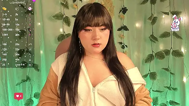 Snapshot of limoncito_blossom chatting on 1, 2, 2025 limoncito blossom online show from 1, 2, 2025