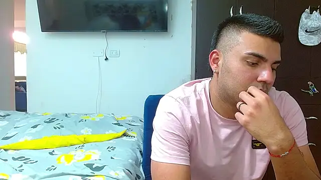Snapshot of 2ScarletandRyan8 chatting on 18, 12, 2024 2ScarletandRyan8 online show from 18, 12, 2024