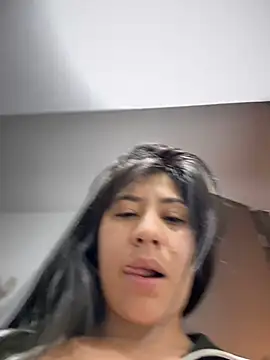 Snapshot of kim_monti chatting on 18, 7, 2026 kim monti online show from 18, 7, 2026