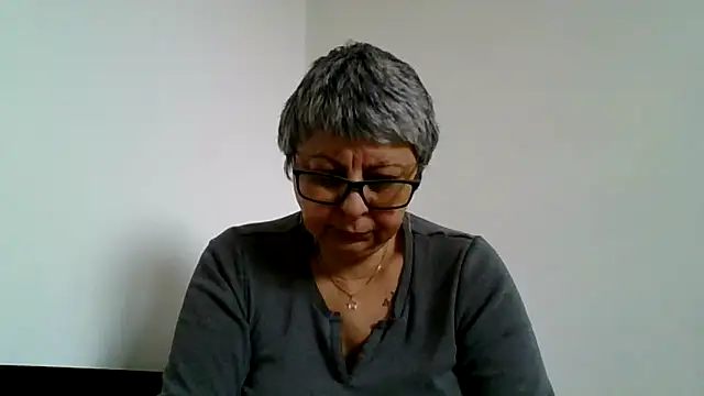 roseblak42 online show from 9, 2, 2026