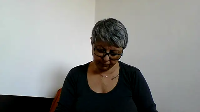 roseblak42 online show from 14, 3, 2026