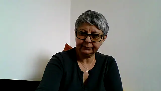 roseblak42 online show from 19, 3, 2026