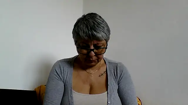 roseblak42 online show from 24, 3, 2026