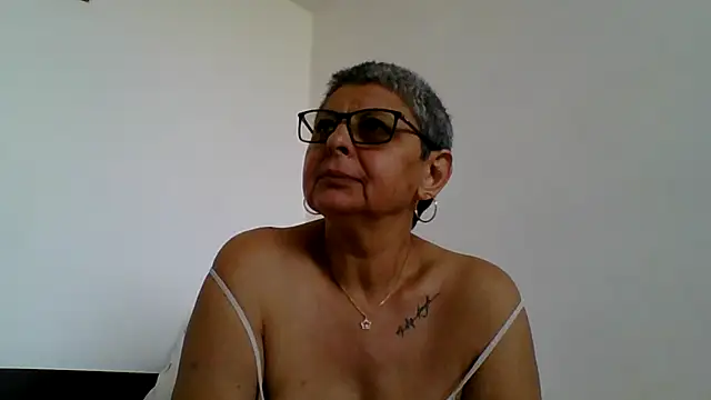 roseblak42 online show from 14, 7, 2026
