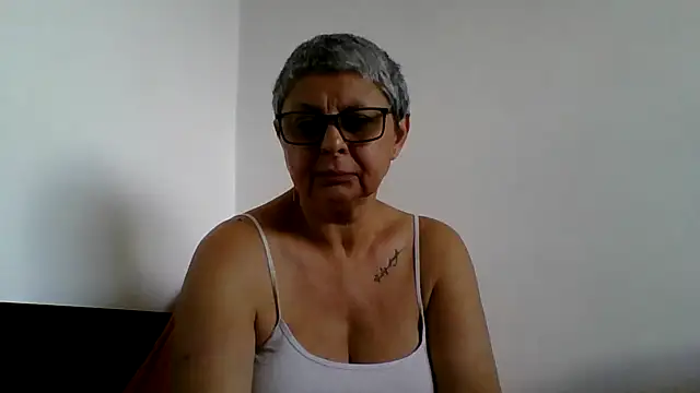 roseblak42 online show from 24, 7, 2026