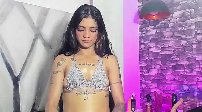 Snapshot of Trinna_harperr chatting on 24, 12, 2024 Trinna harperr online show from 24, 12, 2024