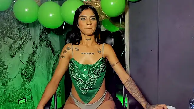 Snapshot of Trinna_harperr chatting on 18, 3, 2025 Trinna harperr online show from 18, 3, 2025