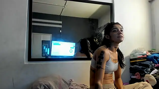 Snapshot of Trinna_harperr chatting on 1, 11, 2025 Trinna harperr online show from 1, 11, 2025