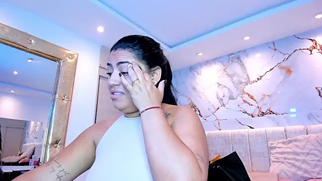 kiana cream online show from 6, 4, 2026