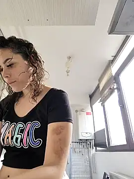 LovelyJulliette online show from 12, 3, 2025