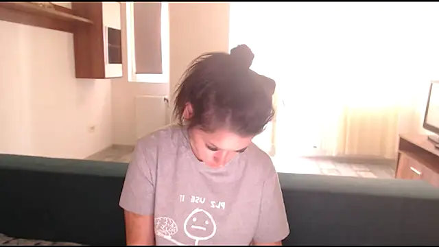 LovelyJulliette online show from 14, 3, 2025