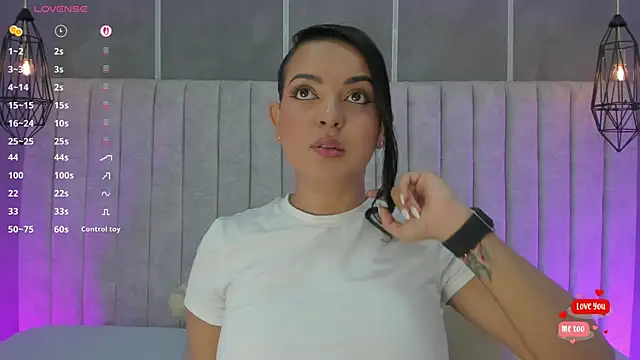 Snapshot of lea_gray chatting on 3, 10, 2025 lea gray online show from 3, 10, 2025