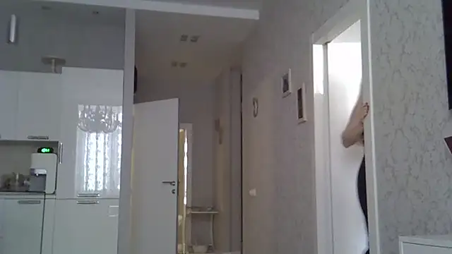 ZarinaSwift online show from 11, 3, 2025