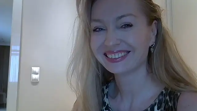 ZarinaSwift online show from 28, 3, 2026