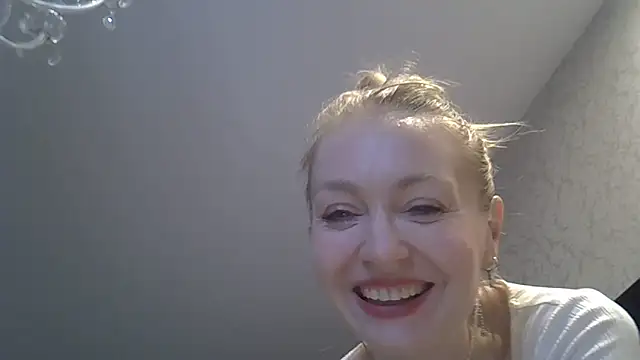 ZarinaSwift online show from 7, 4, 2026